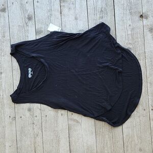 New With Tags NWT Rounded V-Neck Shirttail Black Basic Tank Size Medium